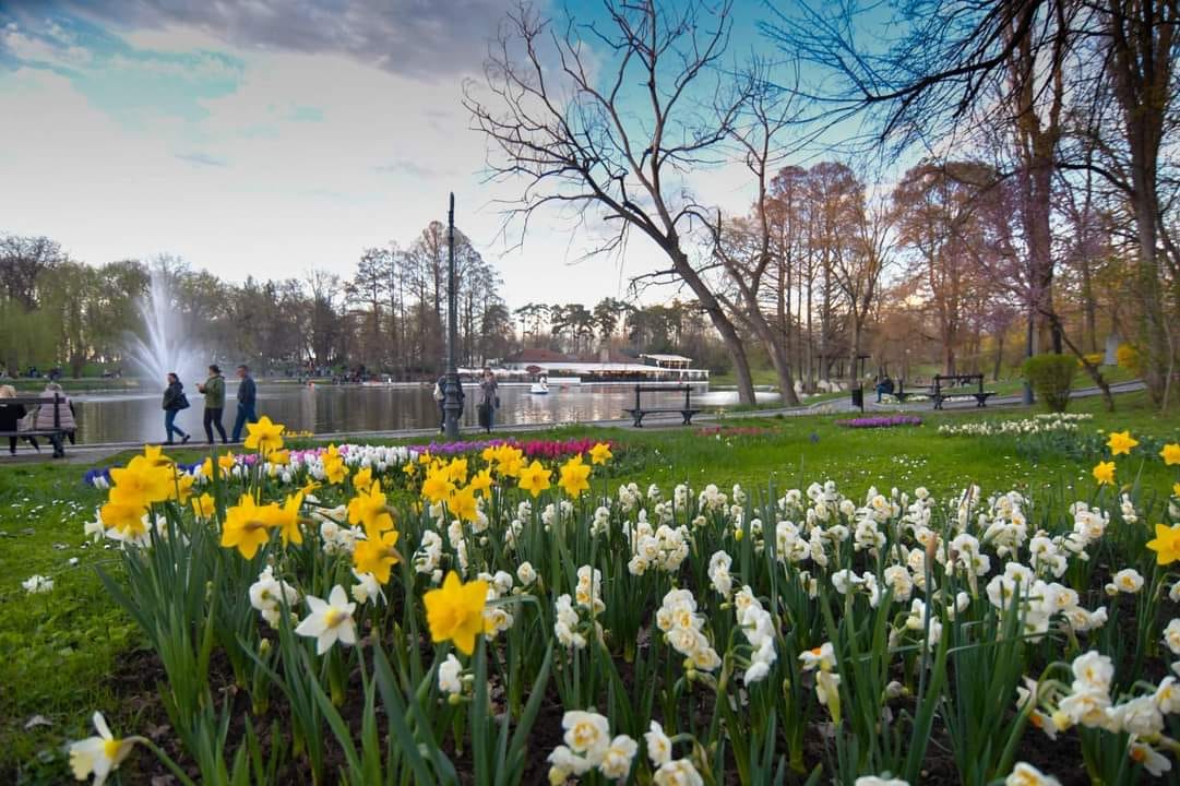 The Easter Fair in Craiova transformed the "Nicolae Romanescu" Park into a fairyland
