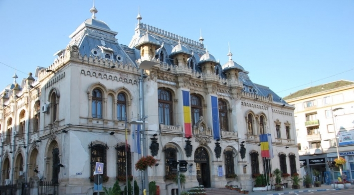 Craiova City Hall, the former Palace of the Bank of Commerce
